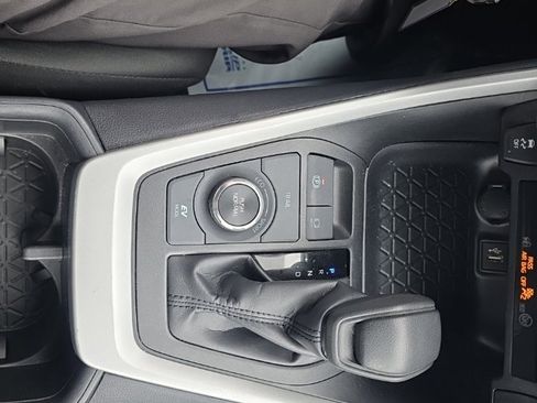 Used 2025 Toyota RAV4 LE image 26