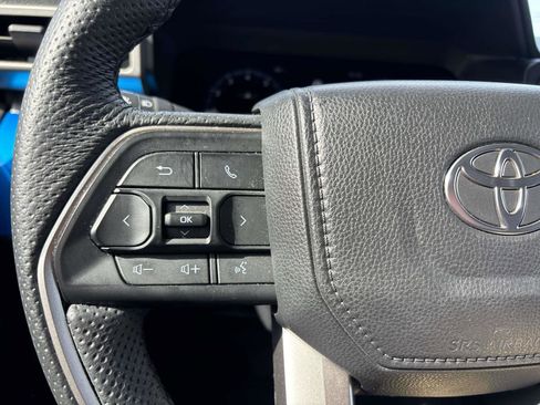 Certified 2025 Toyota Tacoma TRD Off-Road image 16