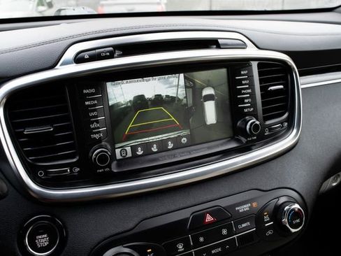 Used 2018 Kia Sorento SX image 38