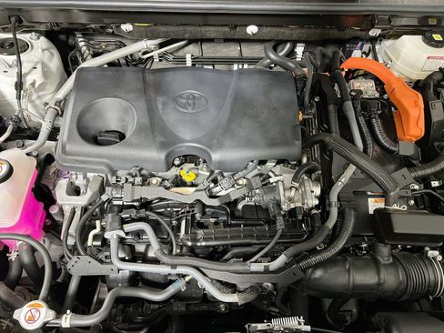 Certified 2025 Toyota RAV4 XLE AWD/4WD image 25