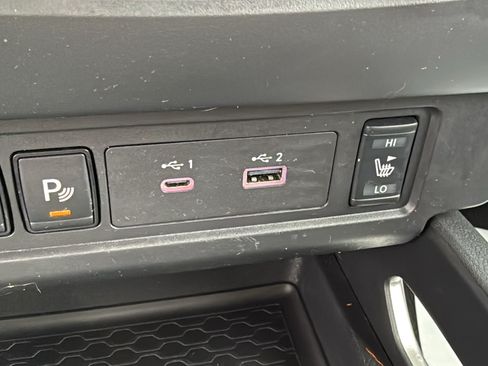 Used 2024 Nissan Frontier SV w/ SV Convenience Package AWD/4WD image 16