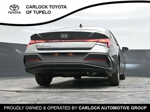 Used 2024 Hyundai Elantra SE image 35