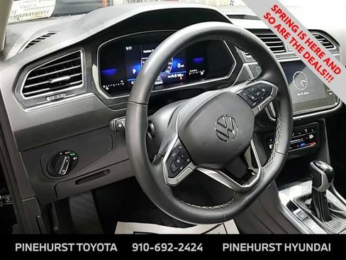 Used 2024 Volkswagen Tiguan SE image 6