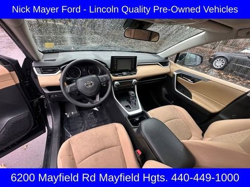 Used 2021 Toyota RAV4 XLE w/ Convenience Package image 11