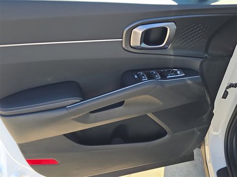 New 2026 Kia Sorento S image 19