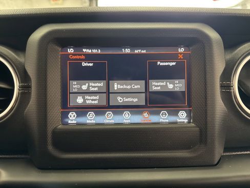 Used 2021 Jeep Wrangler Unlimited Sahara w/ LED Lighting Group AWD/4WD image 28