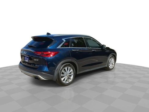 Used 2019 INFINITI QX50 Essential w/ Premium Heat Package image 8