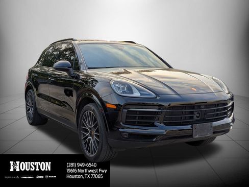 Used 2023 Porsche Cayenne image 1