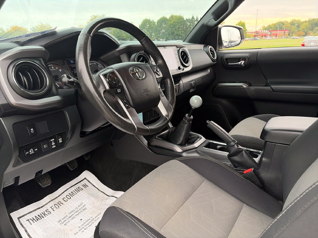 Used 2021 Toyota Tacoma TRD Off-Road AWD/4WD image 16
