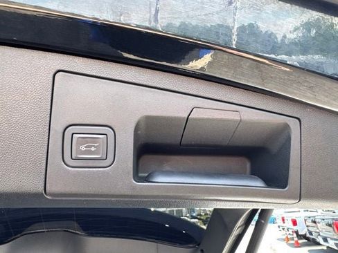 Used 2024 Cadillac XT4 Sport AWD/4WD image 20