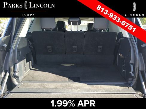 Used 2025 Lincoln Navigator Reserve AWD/4WD image 8