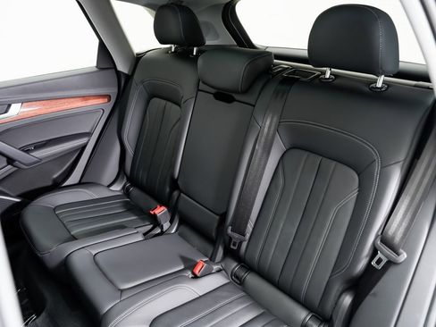 Used 2022 Audi Q5 2.0T Premium Plus w/ Premium Plus Package image 23