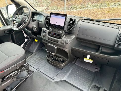 Used 2024 RAM ProMaster 3500 w/ Delivery Van Package image 32