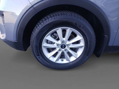 Used 2019 Kia Sorento L image 15