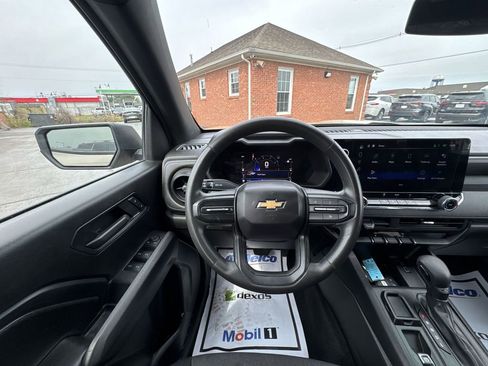 Used 2023 Chevrolet Colorado W/T image 14