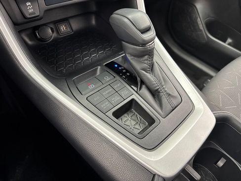 Certified 2025 Toyota RAV4 XLE AWD/4WD image 25
