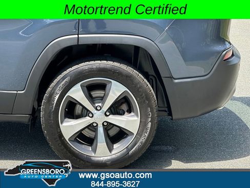 Used 2019 Jeep Cherokee Limited AWD/4WD image 40
