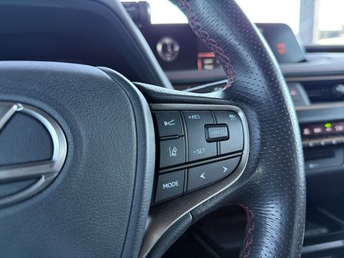 Used 2021 Lexus UX 200 F Sport w/ Accessory Package (Z1) image 18