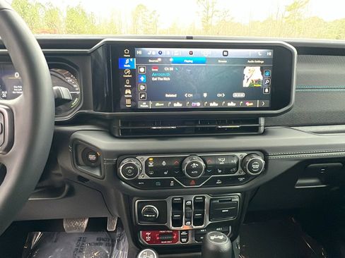 Used 2025 Jeep Wrangler Unlimited Rubicon 4xe w/ Convenience Group image 30