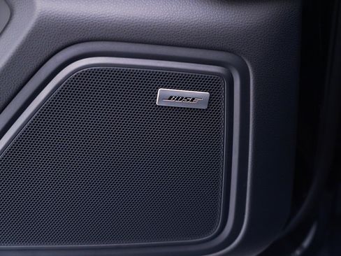 Certified 2026 Porsche Macan AWD/4WD image 22