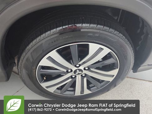 Used 2025 Mitsubishi Outlander Sport SE AWD/4WD image 31