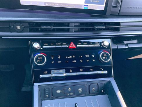 Used 2024 Hyundai Santa Fe Calligraphy image 15