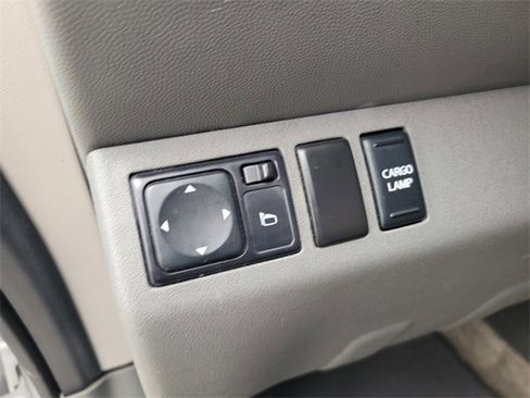 Used 2017 Nissan Frontier SV image 19