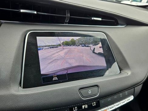 Used 2023 Cadillac XT4 Premium Luxury FWD image 19