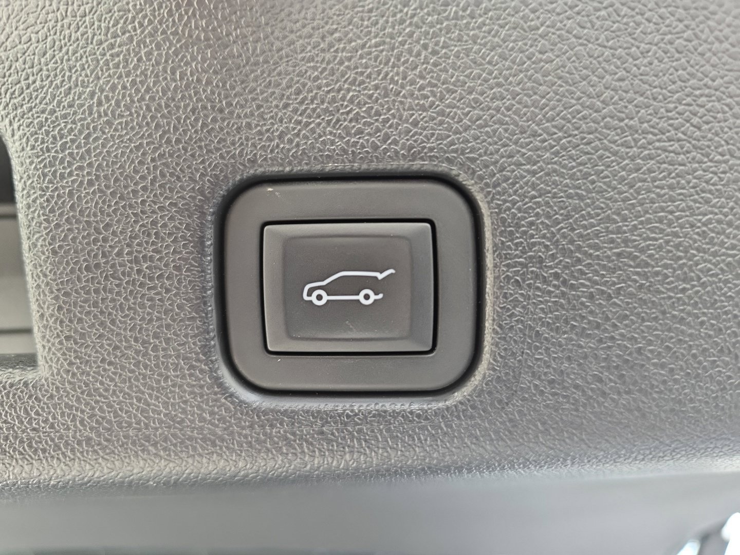 Used 2025 Chevrolet Traverse Z71 AWD/4WD image 30