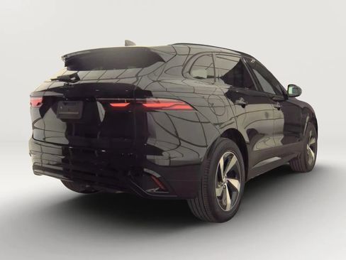 Used 2024 Jaguar F-PACE R-Dynamic S image 5