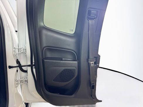 Used 2018 Chevrolet Colorado ZR2 image 18