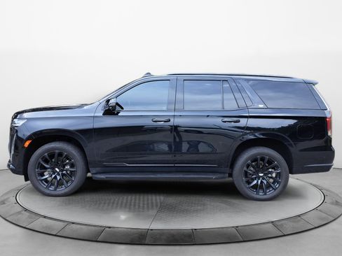 Used 2022 Cadillac Escalade Premium Luxury AWD/4WD image 4