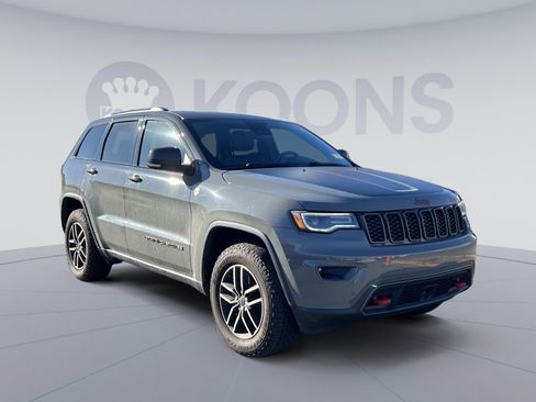 Used 2019 Jeep Grand Cherokee Trailhawk w/ Trailhawk Luxury Group image 10