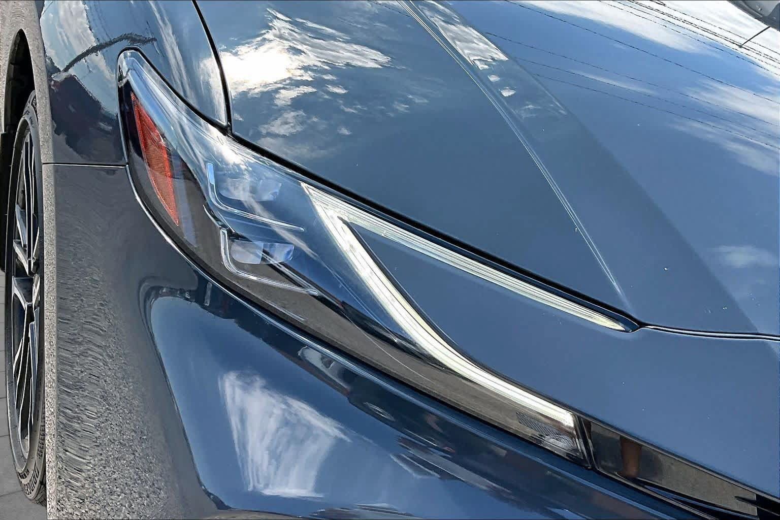Used 2025 Toyota Camry XLE w/ Premium Plus Package FWD image 28