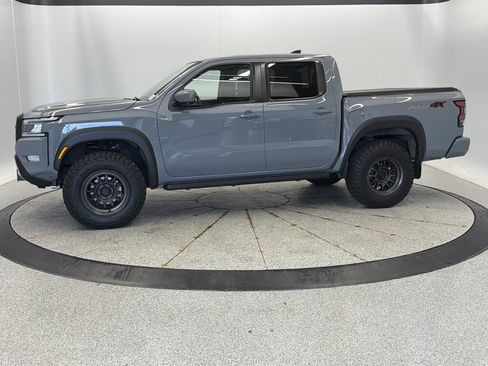 Used 2023 Nissan Frontier PRO-4X w/ Pro-4X Premium Package AWD/4WD image 2