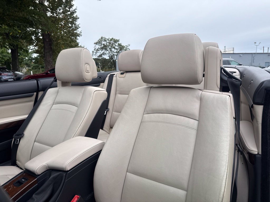 Used 2013 BMW 328i Convertible RWD image 21