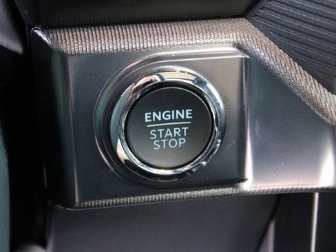 Used 2025 Ford F150 Raptor image 19