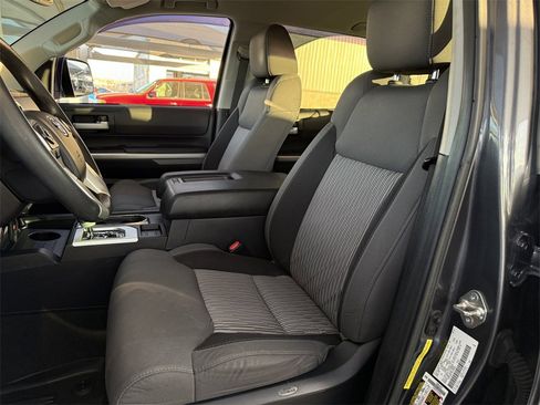 Used 2017 Toyota Tundra SR5 image 24
