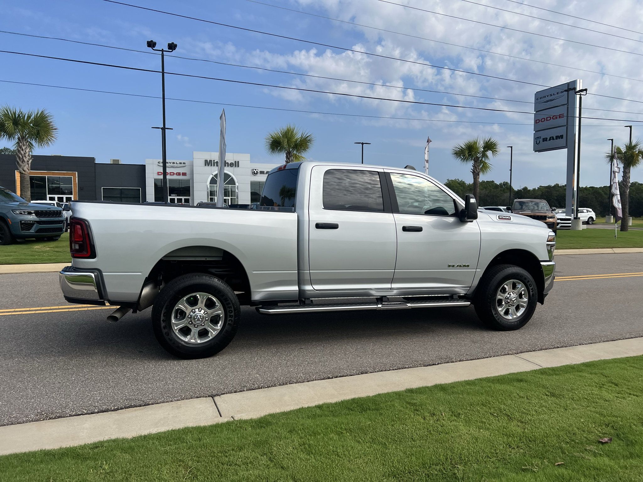 Certified 2026 RAM 2500 Big Horn AWD/4WD image 7