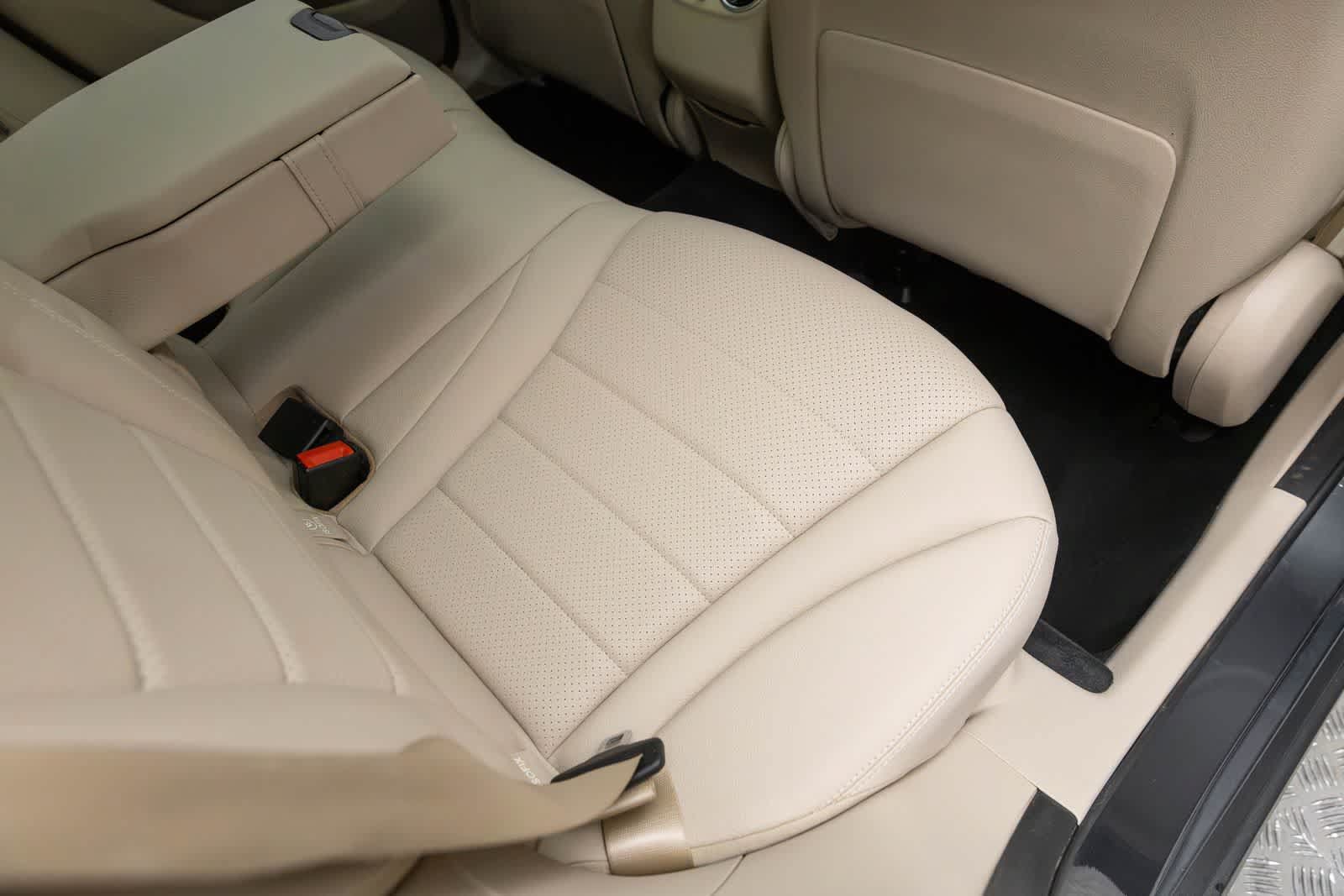Used 2018 Mercedes-Benz GLC 300 4MATIC image 41