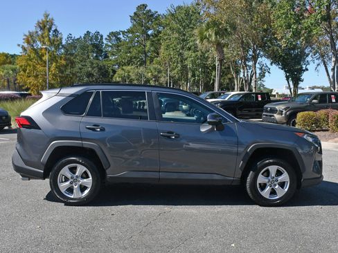 Used 2021 Toyota RAV4 XLE image 5