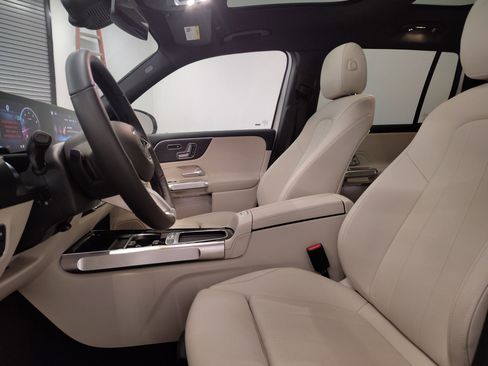 Certified 2026 Mercedes-Benz GLB 250 4MATIC image 5