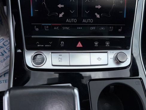 Used 2021 Audi Q8 Prestige AWD/4WD image 20