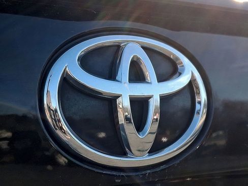 Used 2024 Toyota RAV4 XLE image 28