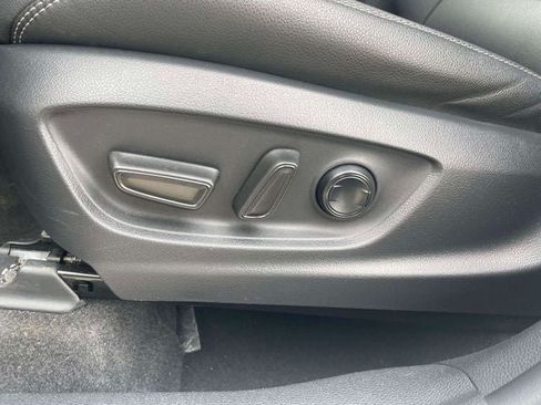Certified 2025 Toyota Corolla Cross XLE AWD/4WD image 20
