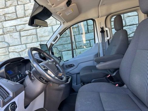 Used 2016 Ford Transit 350 XLT RWD image 8