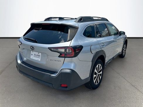 Used 2024 Subaru Outback Premium AWD/4WD image 7