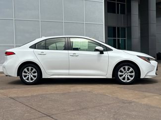 Used 2022 Toyota Corolla LE FWD video 3