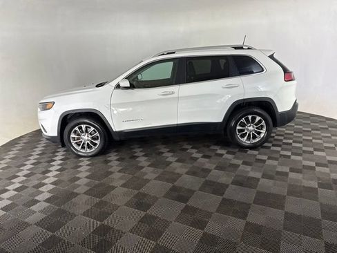 Used 2019 Jeep Cherokee Latitude Plus AWD/4WD image 11