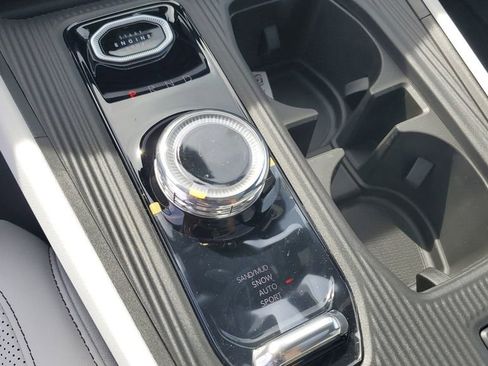 New 2026 Jeep Cherokee Overland image 30